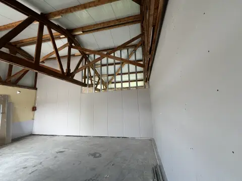 Pose d’une cloison coupe-feu une heure Strueth