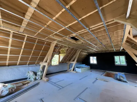 Isolation intérieure plaquiste proche